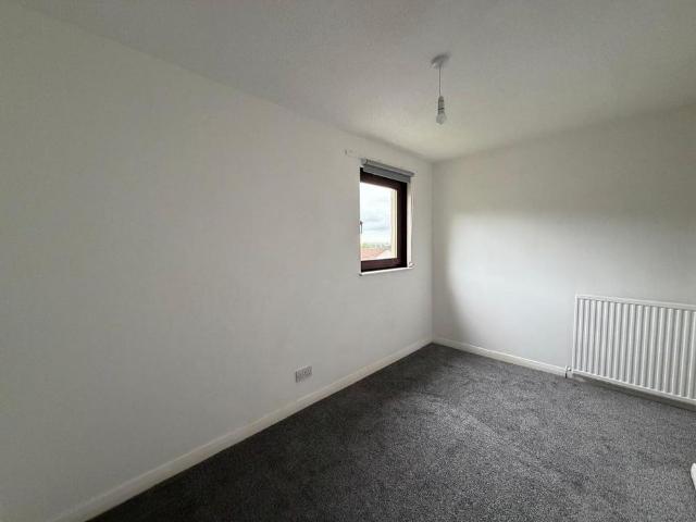 2 bedroom end of terrace house to rent