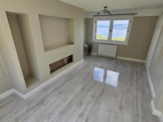2 bedroom end of terrace house to rent