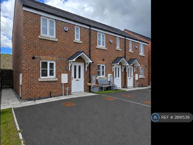 2 bedroom end of terrace house to rent