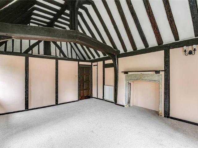 2 bedroom end of terrace house to rent