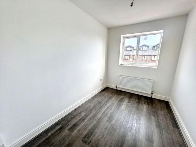2 bedroom end of terrace house to rent