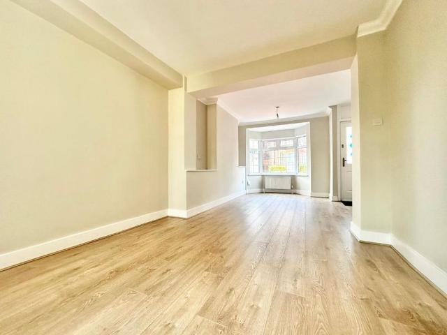 2 bedroom end of terrace house to rent