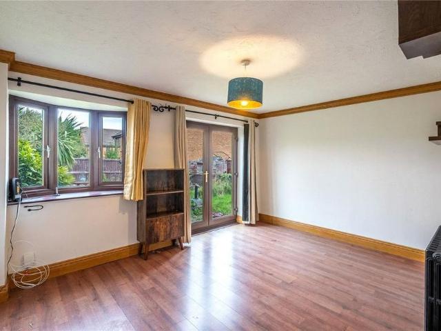 2 bedroom end of terrace house to rent