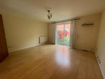 2 bedroom end of terrace house to rent