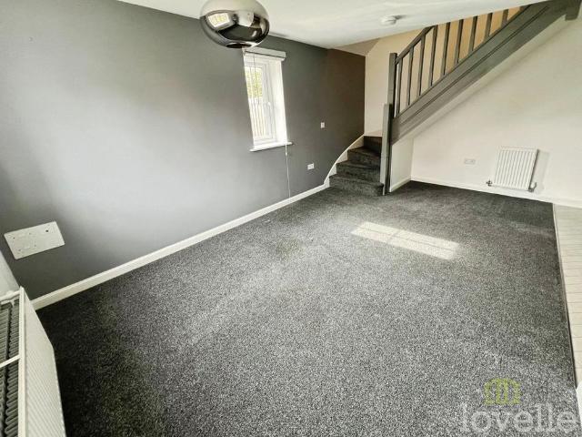 2 bedroom end of terrace house to rent