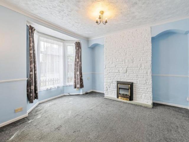 2 bedroom end of terrace house to rent