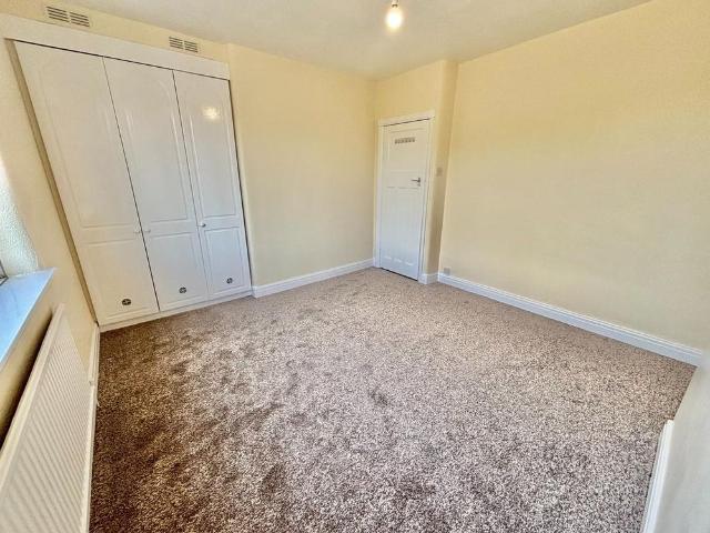 2 bedroom end of terrace house to rent