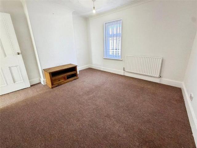 2 bedroom end of terrace house to rent