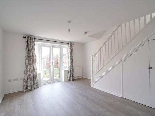 2 bedroom end of terrace house to rent