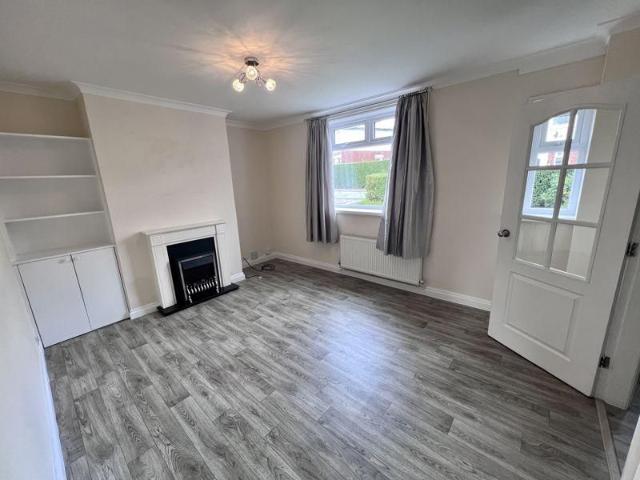 2 bedroom end of terrace house to rent