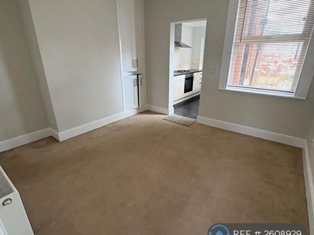 2 bedroom end of terrace house to rent