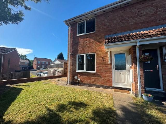 2 bedroom end of terrace house to rent