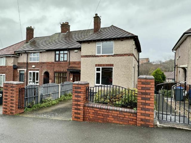 2 bedroom end of terrace house to rent