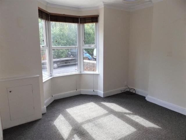 2 bedroom end of terrace house to rent