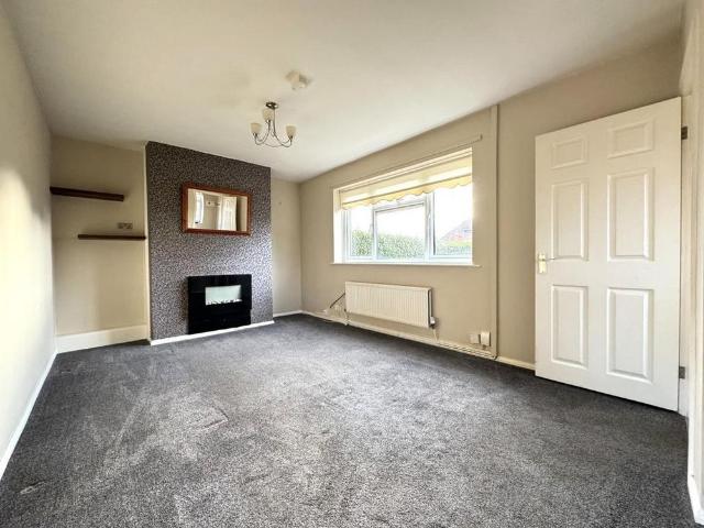 2 bedroom end of terrace house to rent