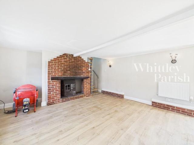 2 bedroom end of terrace house to rent