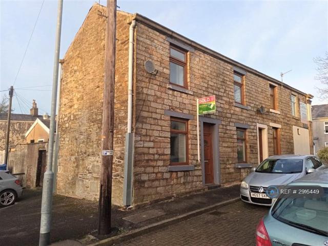 2 bedroom end of terrace house to rent