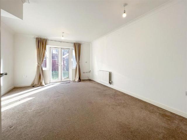 2 bedroom end of terrace house to rent
