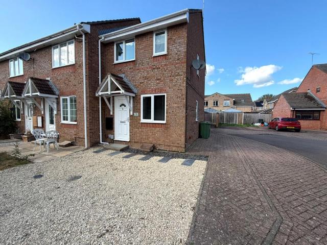 2 bedroom end of terrace house to rent