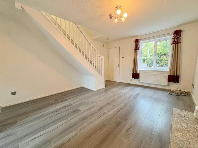 2 bedroom end of terrace house to rent