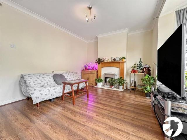 2 bedroom end of terrace house to rent