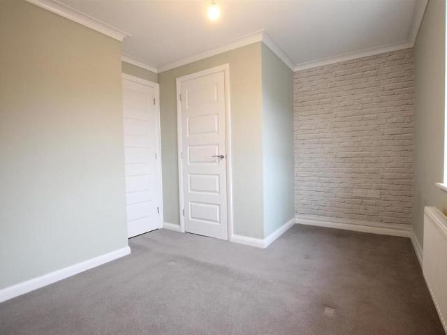 2 bedroom end of terrace house to rent