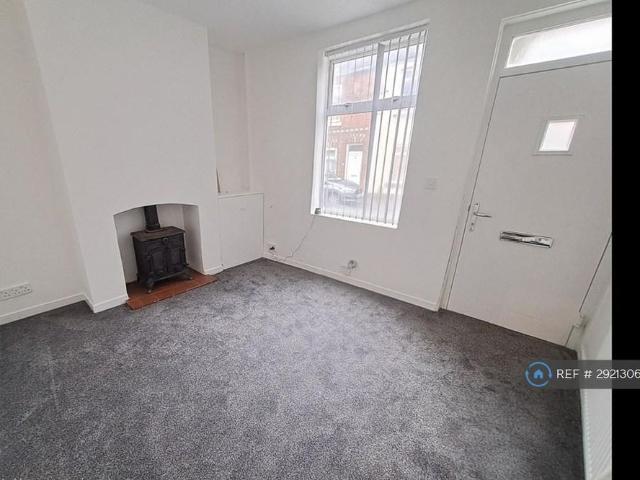 2 bedroom end of terrace house to rent