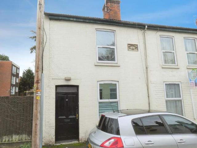 2 bedroom end of terrace house to rent