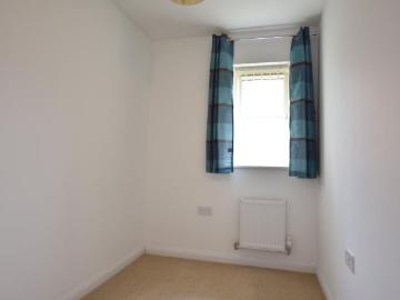 2 bedroom end of terrace house to rent