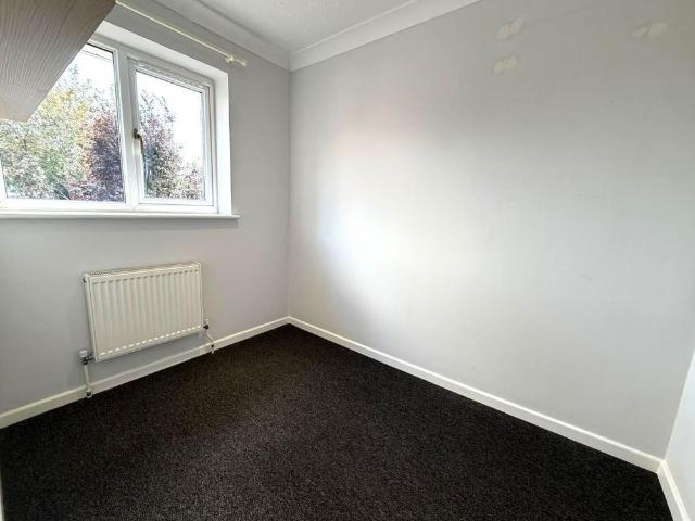 2 bedroom end of terrace house to rent