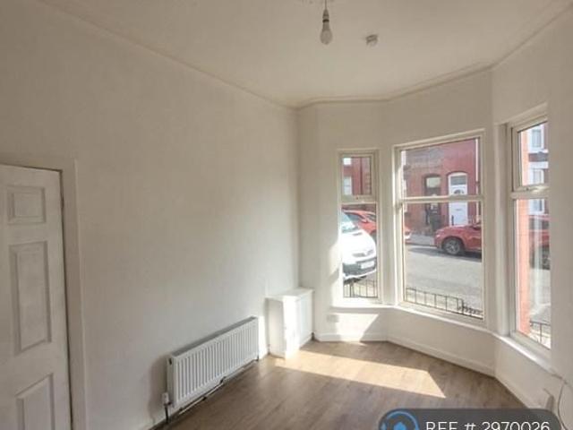 2 bedroom end of terrace house to rent