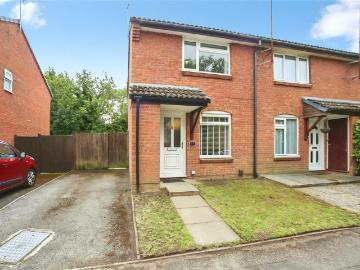 2 bedroom end of terrace house to rent
