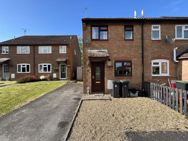 2 bedroom end of terrace house to rent