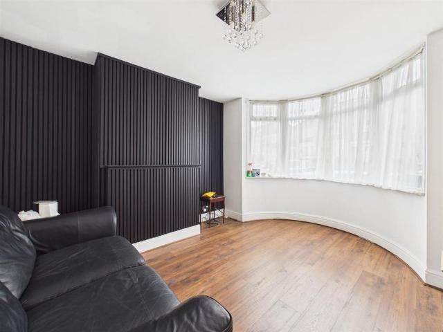 2 bedroom end of terrace house to rent