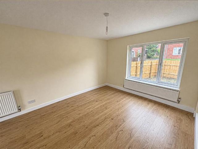 2 bedroom end of terrace house to rent