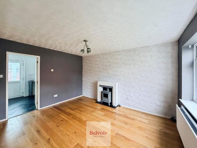 2 bedroom end of terrace house to rent