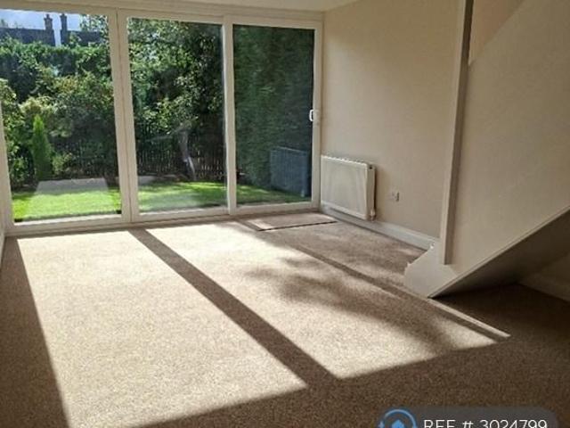 2 bedroom end of terrace house to rent