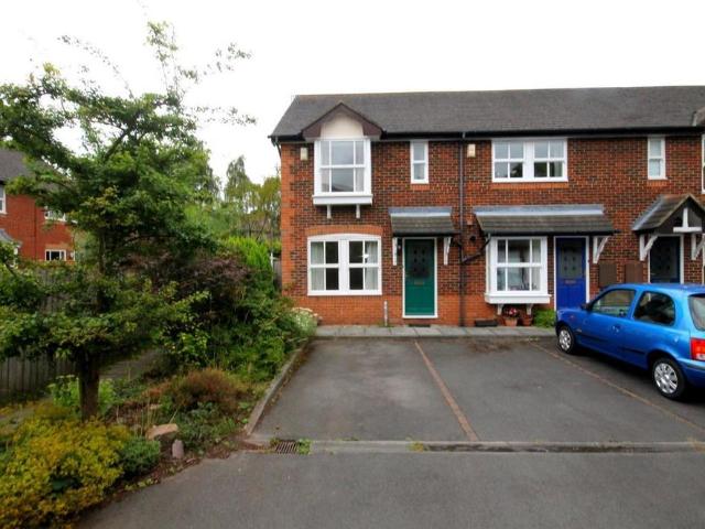 2 bedroom end of terrace house to rent