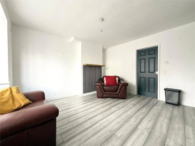 2 bedroom end of terrace house to rent