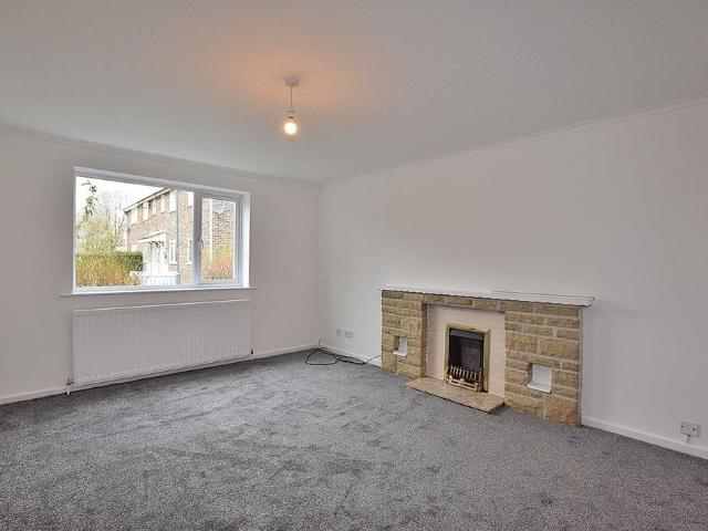 2 bedroom end of terrace house to rent