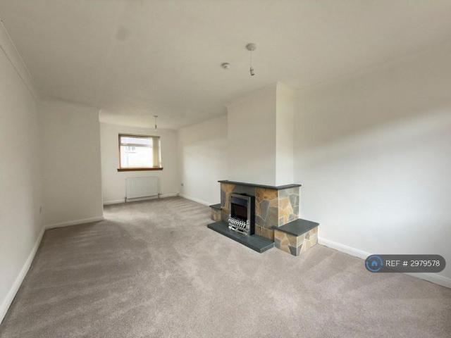 2 bedroom end of terrace house to rent