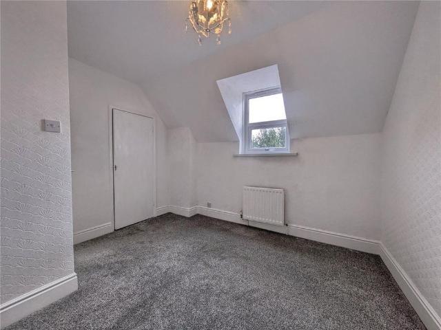2 bedroom end of terrace house to rent