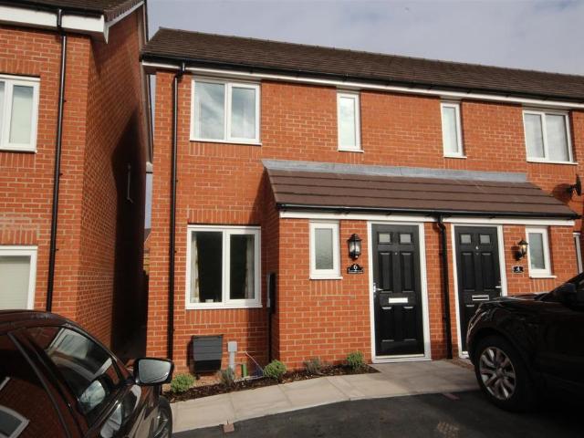 2 bedroom end of terrace house to rent
