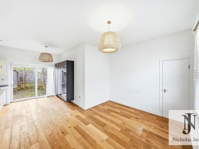 2 bedroom end of terrace house to rent
