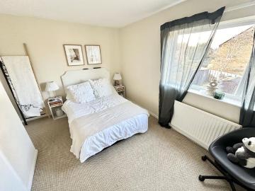 2 bedroom end of terrace house to rent