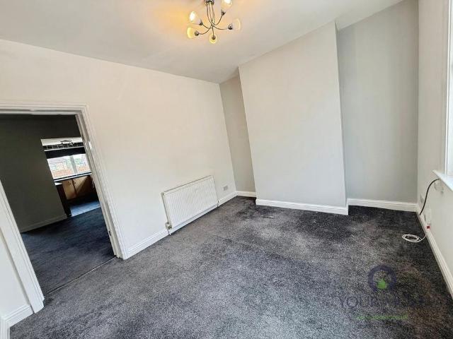 2 bedroom end of terrace house to rent