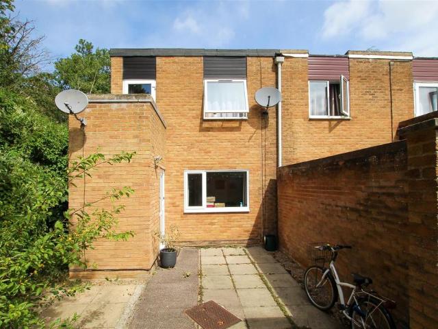 2 bedroom end of terrace house to rent