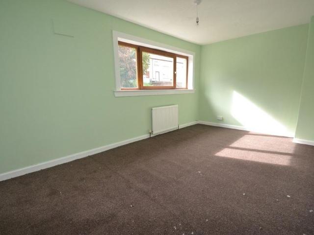 2 bedroom end of terrace house to rent