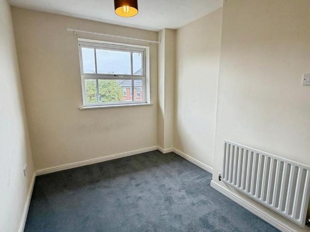 2 bedroom end of terrace house to rent