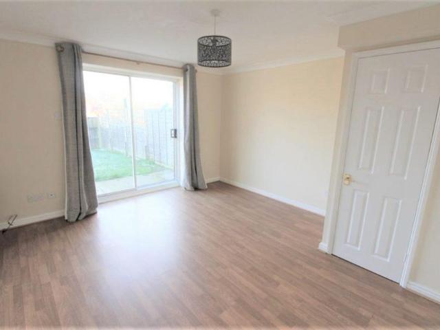 2 bedroom end of terrace house to rent